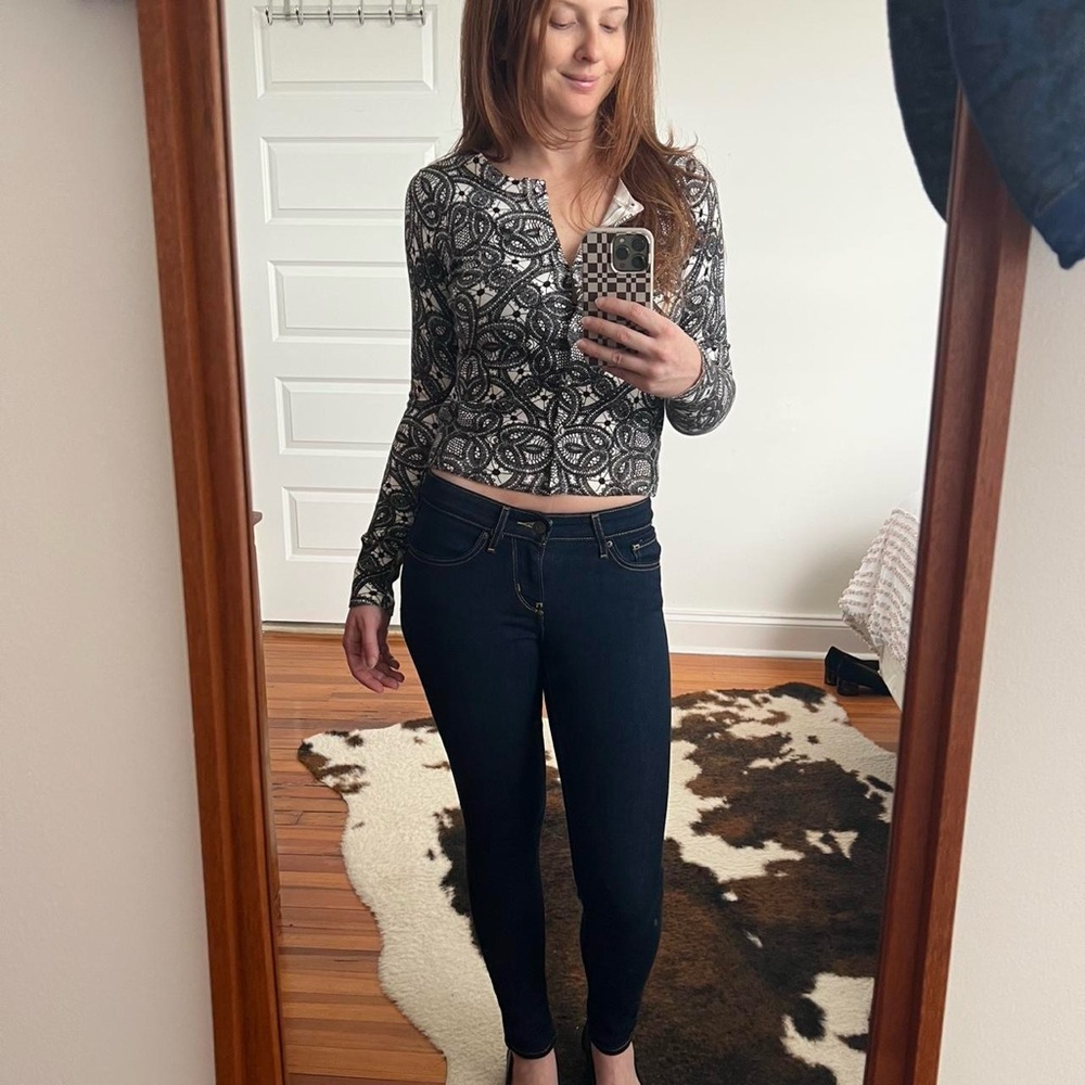 Levi’s 711 Skinny Jeans – Size 26